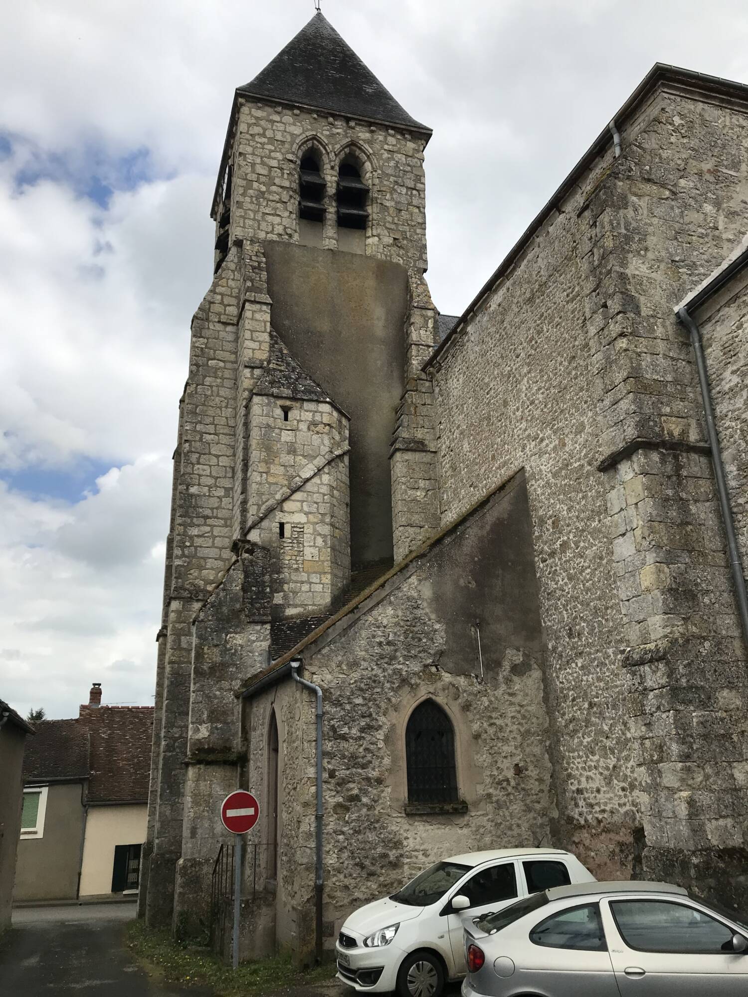 Briarres-sur-Essonne (45) - Église Saint-Étienne