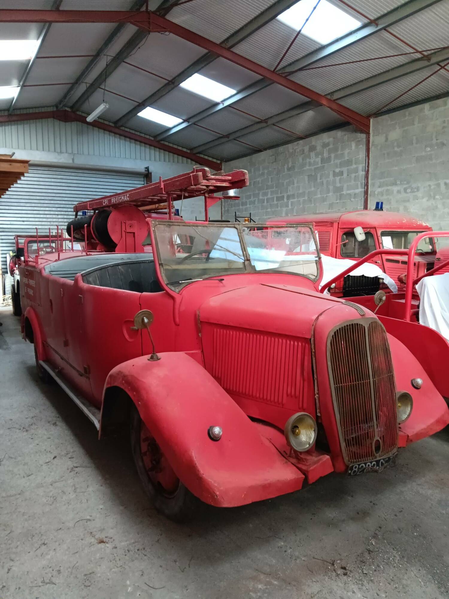 Camion de pompier - Preignac (33) - Le Plus Grand Musée de France - La Sauvegarde de l'art Français