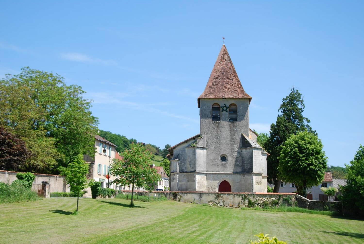 Saint-Aquilin (Dordogne) - Église Saint-Eutrope