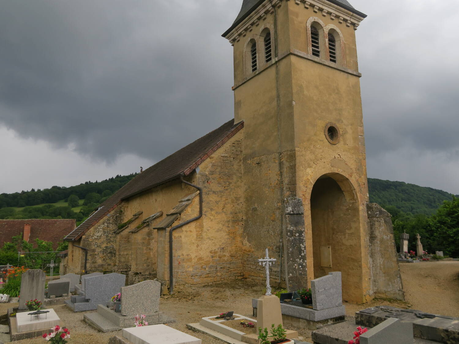 Gizia (Jura) - Église Saint-Etienne de Châtel