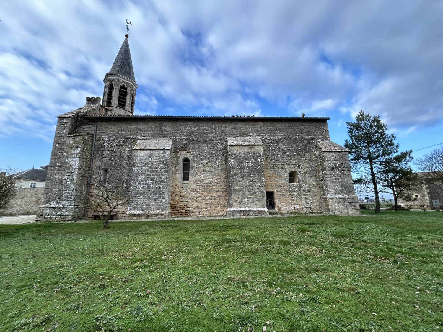 Messé (Deux-Sèvres) - Église Saint-Mélaine