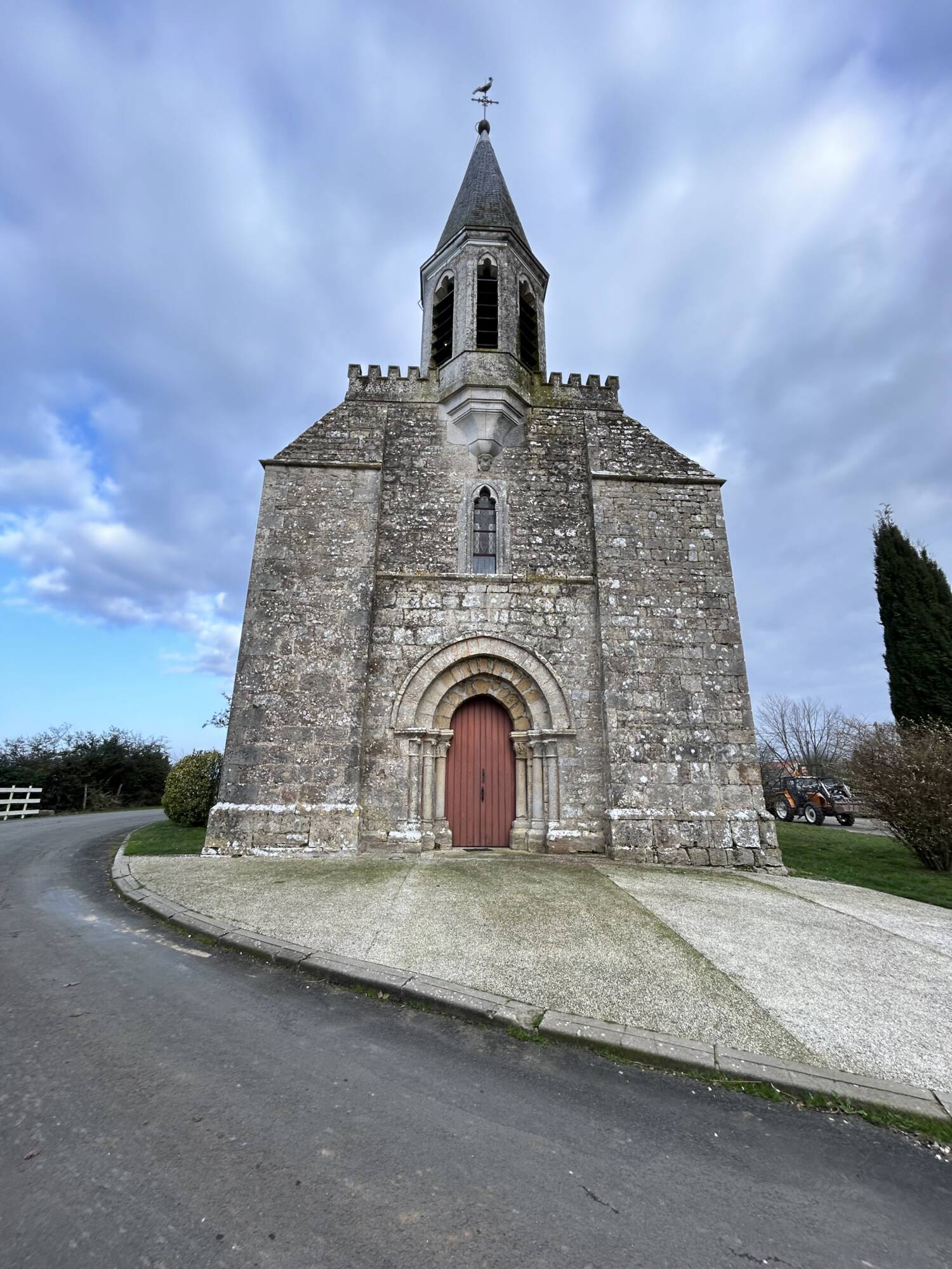 Messé (Deux-Sèvres) - Église Saint-Mélaine