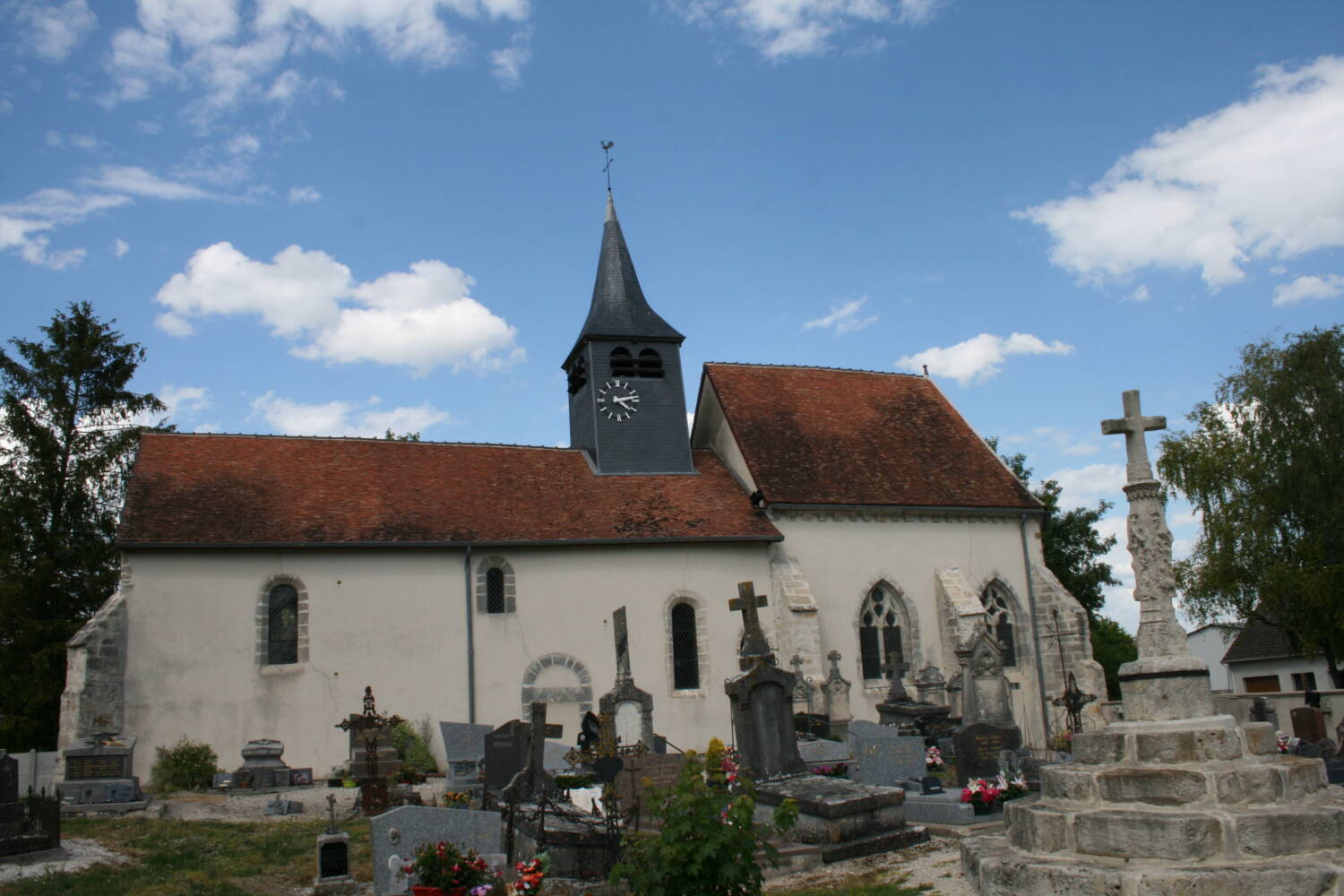 Linthes (Marne) - Église Saint-Pierre Saint-Hubert